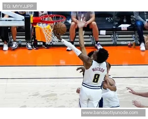 约基奇首节全力以赴对决戈贝尔5投全中砍下13分5篮板3助攻